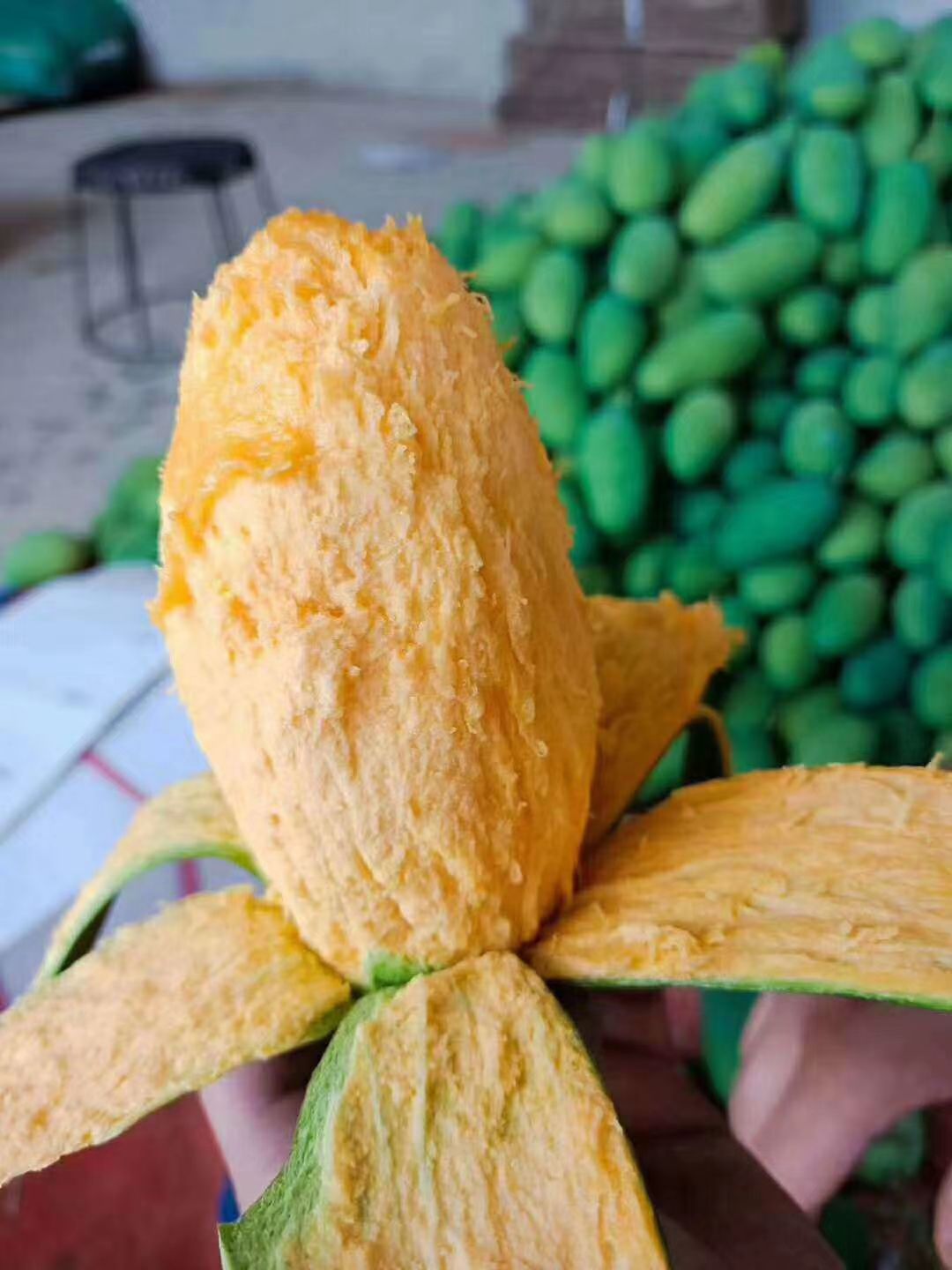  椰香芒果净重五斤