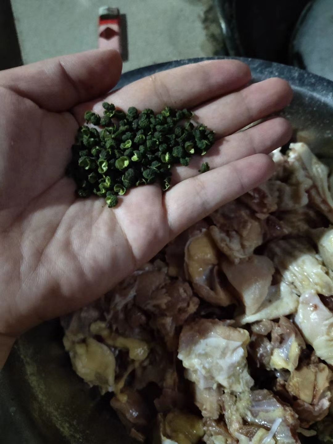  特级精品干花椒，高级封边，花椒持久鲜麻不变色。