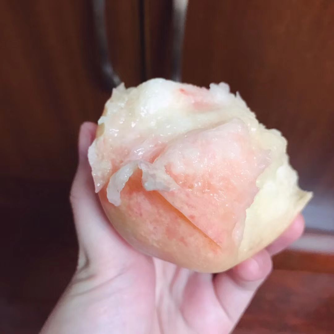  自家果园种植水蜜桃