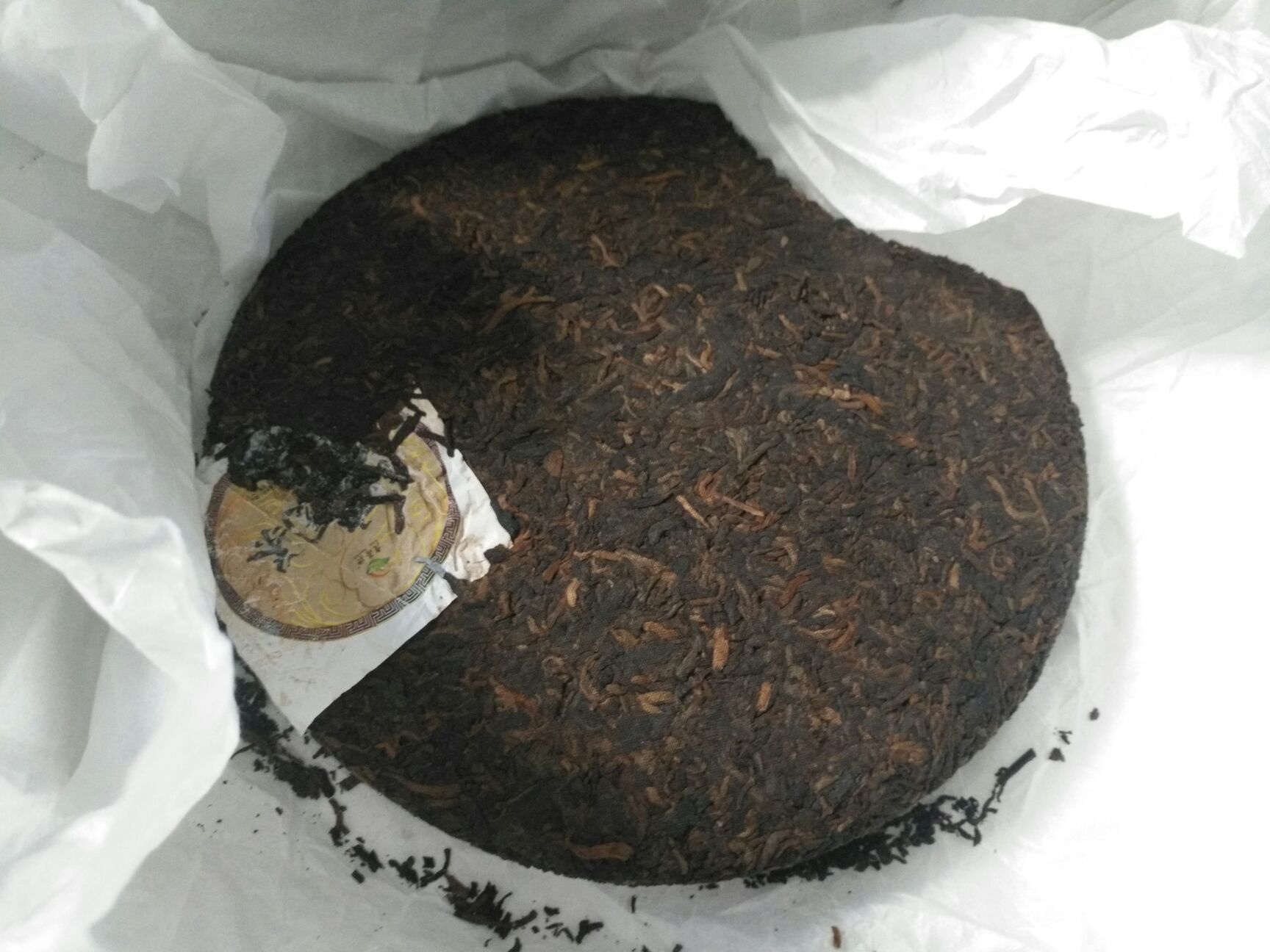 云南特级普洱熟茶，数量不多，价格不高，朋友们帮忙看看