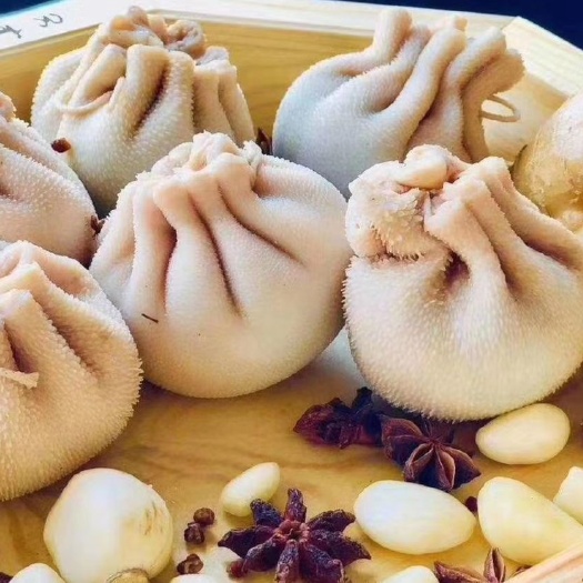 锡林浩特绵羊  内蒙古锡林郭勒草原网红肚包肉，自家冷库厂制作，口味纯