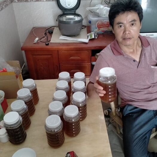 信丰县 老丈人养的蜜蜂，大山里面的蜜蜂，纯真，可亲可甜