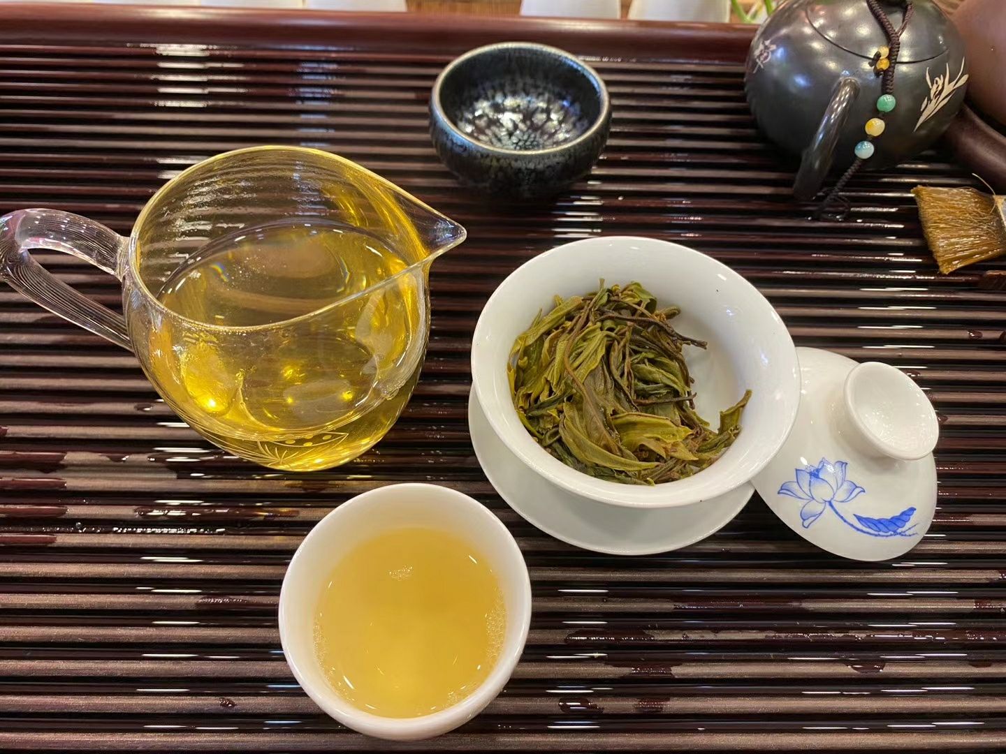 易武普洱茶 来自深山老林古树茶、花香扑鼻、口感甜润、让你喝出大山的气香味