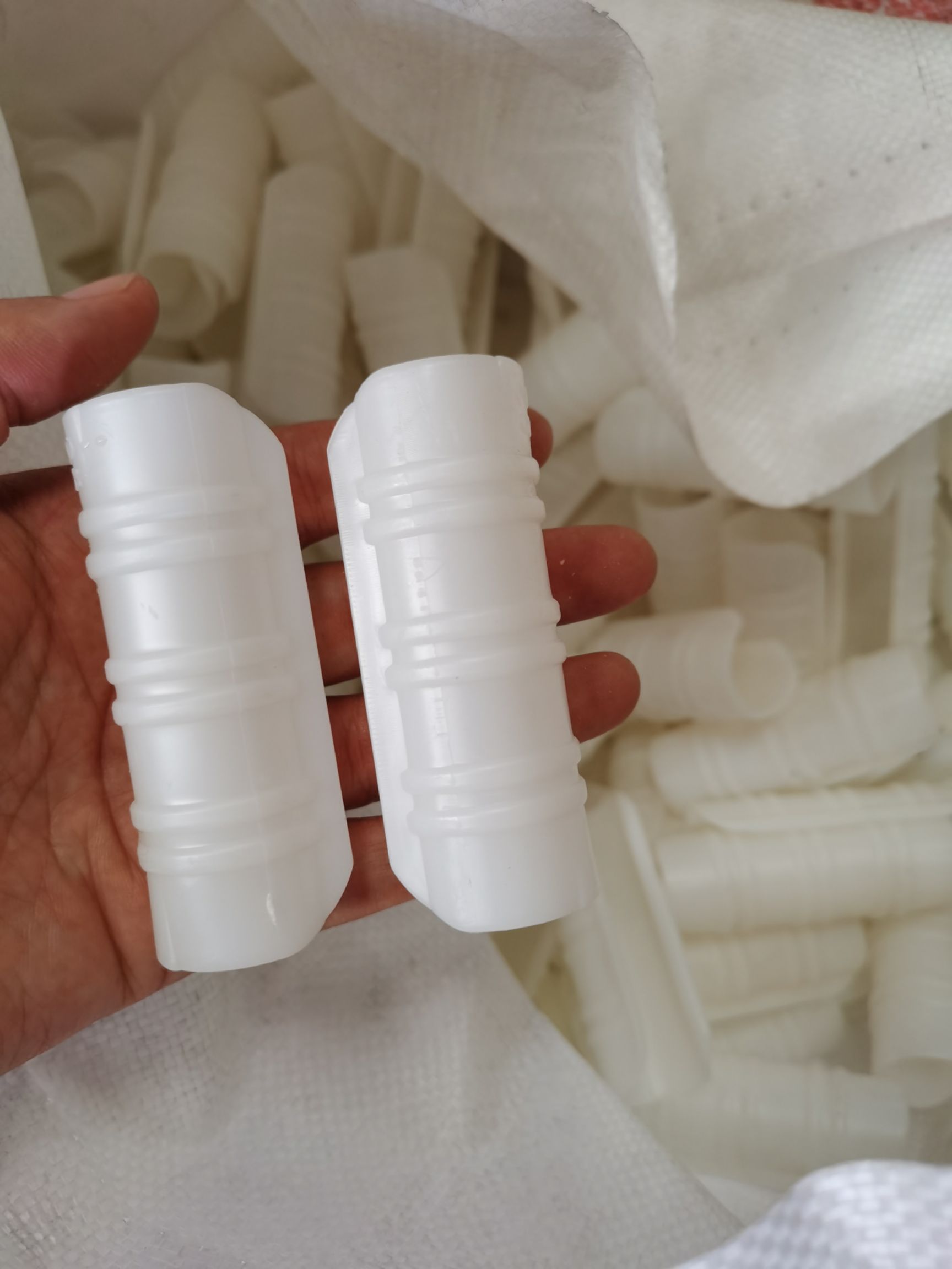  大棚配件，钢丝地锚  压膜卡等等…厂家直销量大优惠