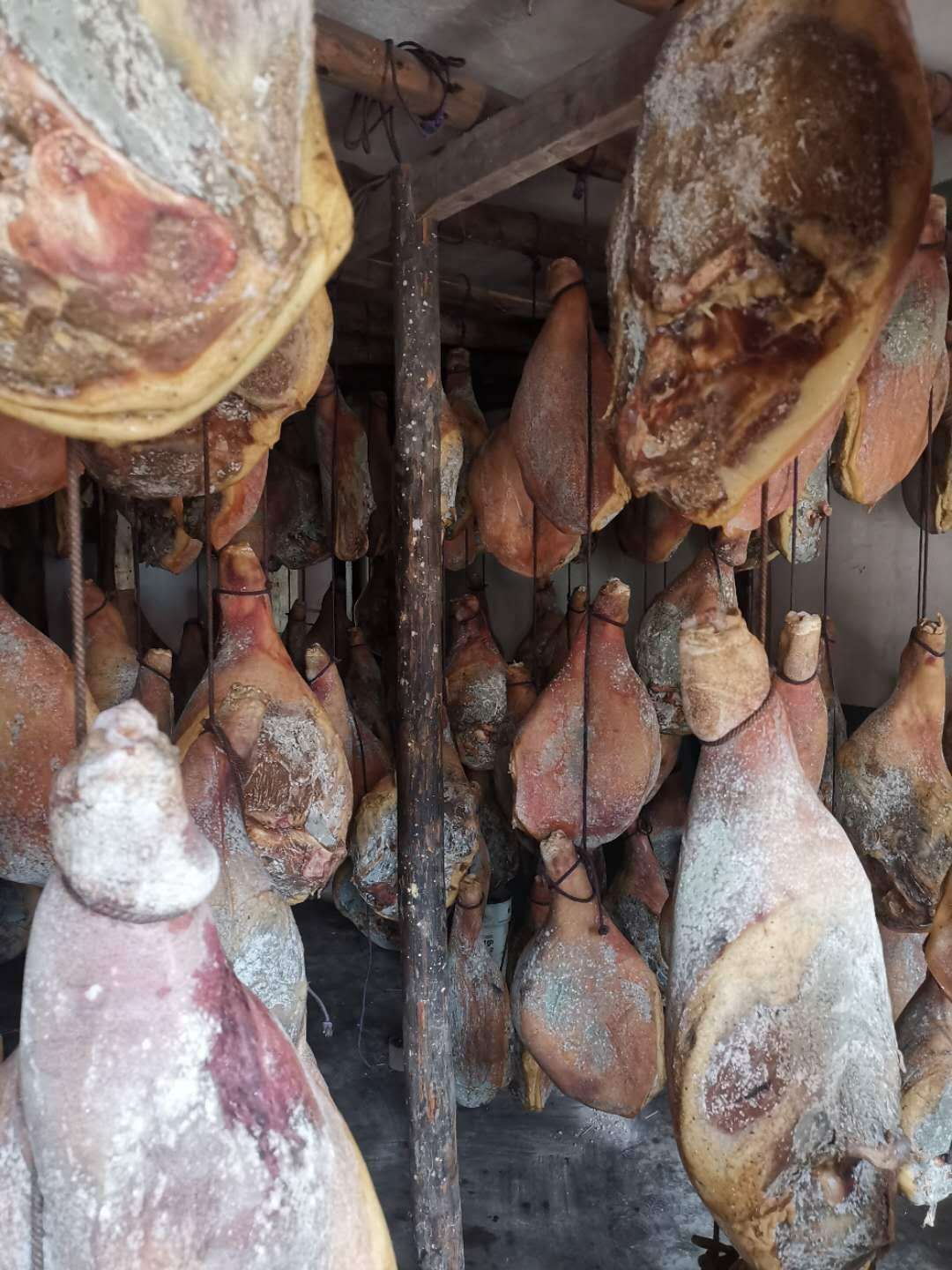  云南宣威火腿  自然发酵云南火腿厂家直销