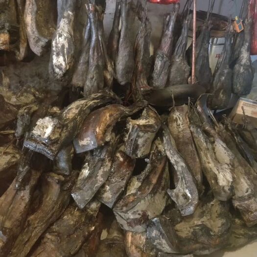 巫山重庆农村腊肉五花腊肉腊猪蹄腊排骨