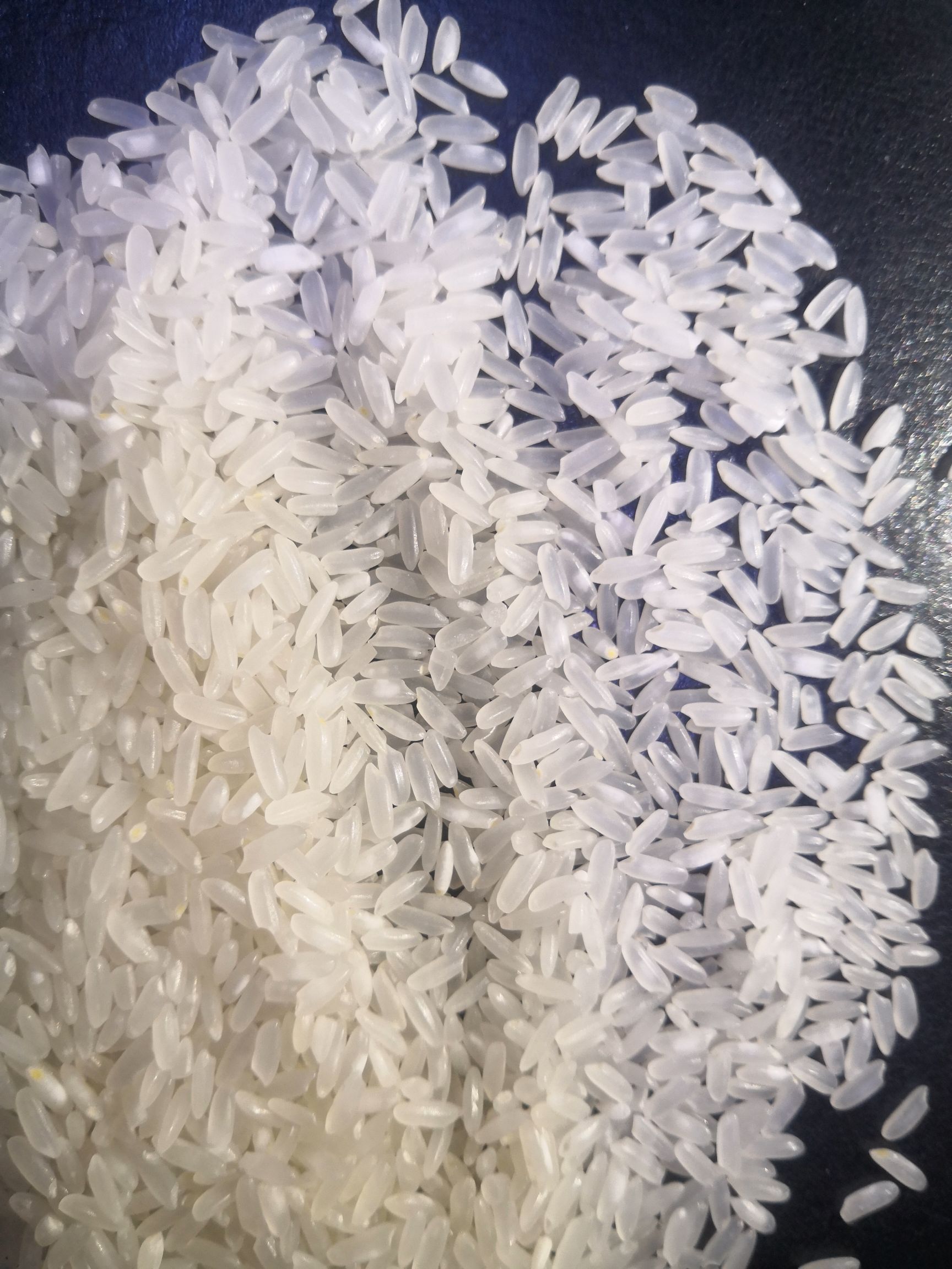  亲您好，东北五常大米，大量现货，自产自销