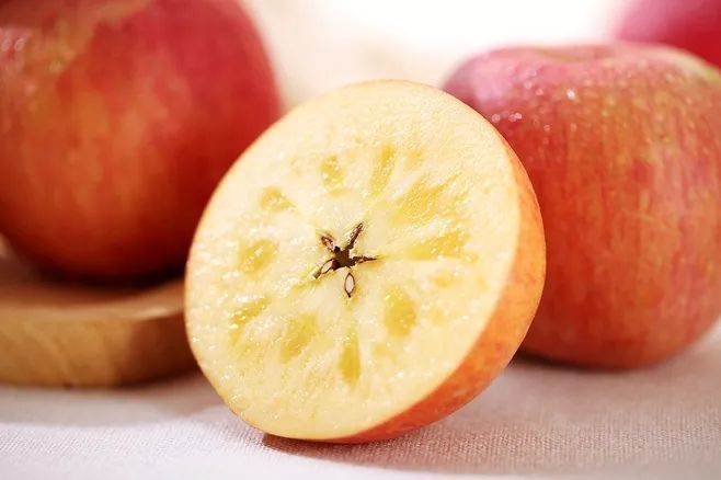  【现摘现发脆甜多汁】山西红富士冰糖心丑苹果精选大果80mm+