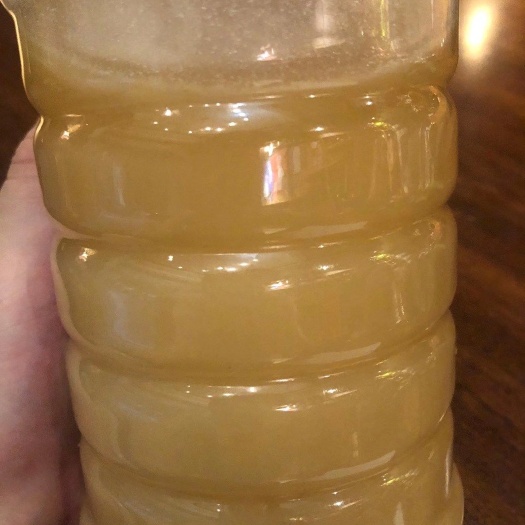 梧州土蜂蜜 纯正广西高山蜂浆王，冬蜜春蜜纯正，任何化学糖分