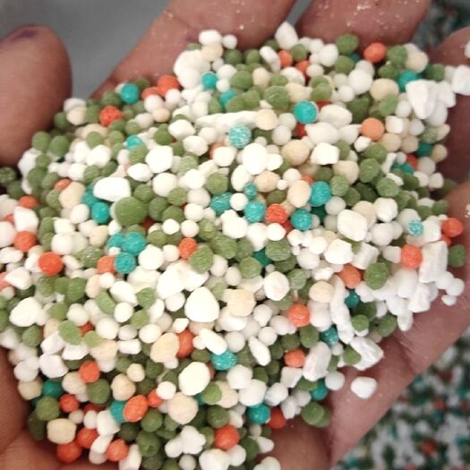 正定县复合肥料 尿素，水溶肥，有机肥菌剂，