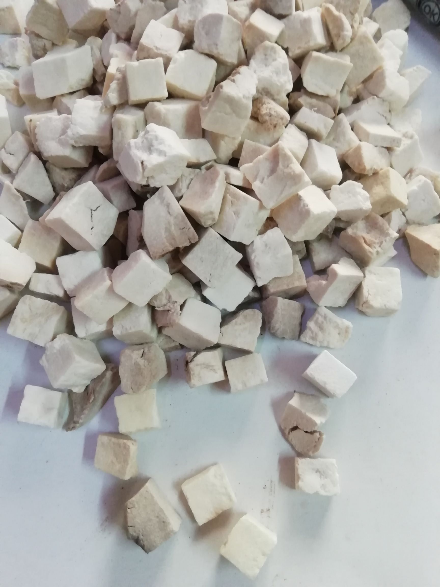 原生白茯苓手工切块自然晒干无硫中药材