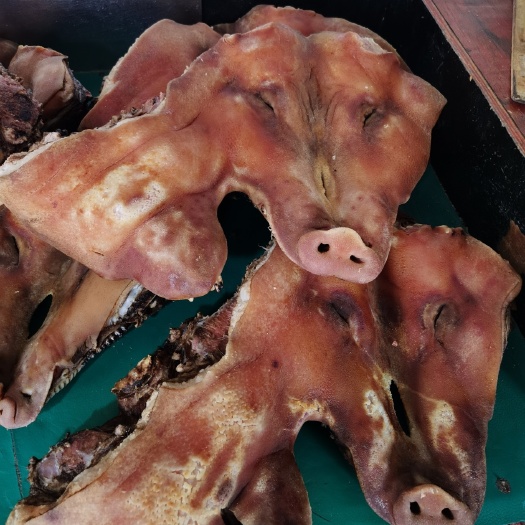 巴东县恩施腊肉 湖北土家族腊猪头  带耳带舌