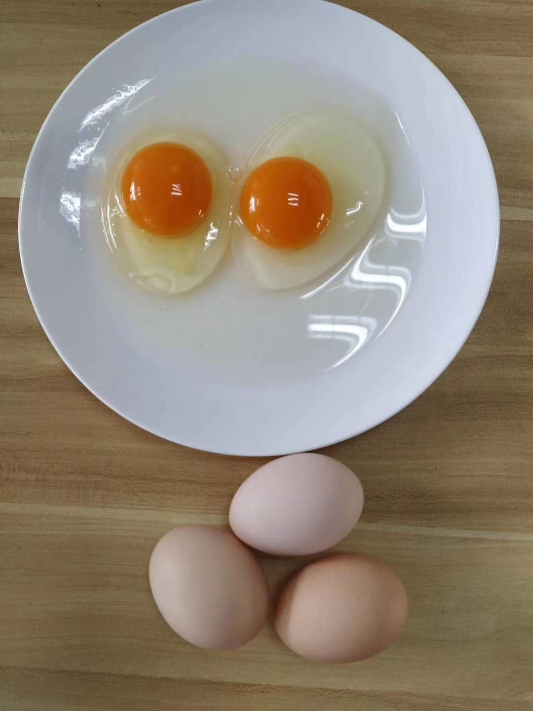 精品花凤，新鲜笼养土鸡蛋，玉米豆粕喂养