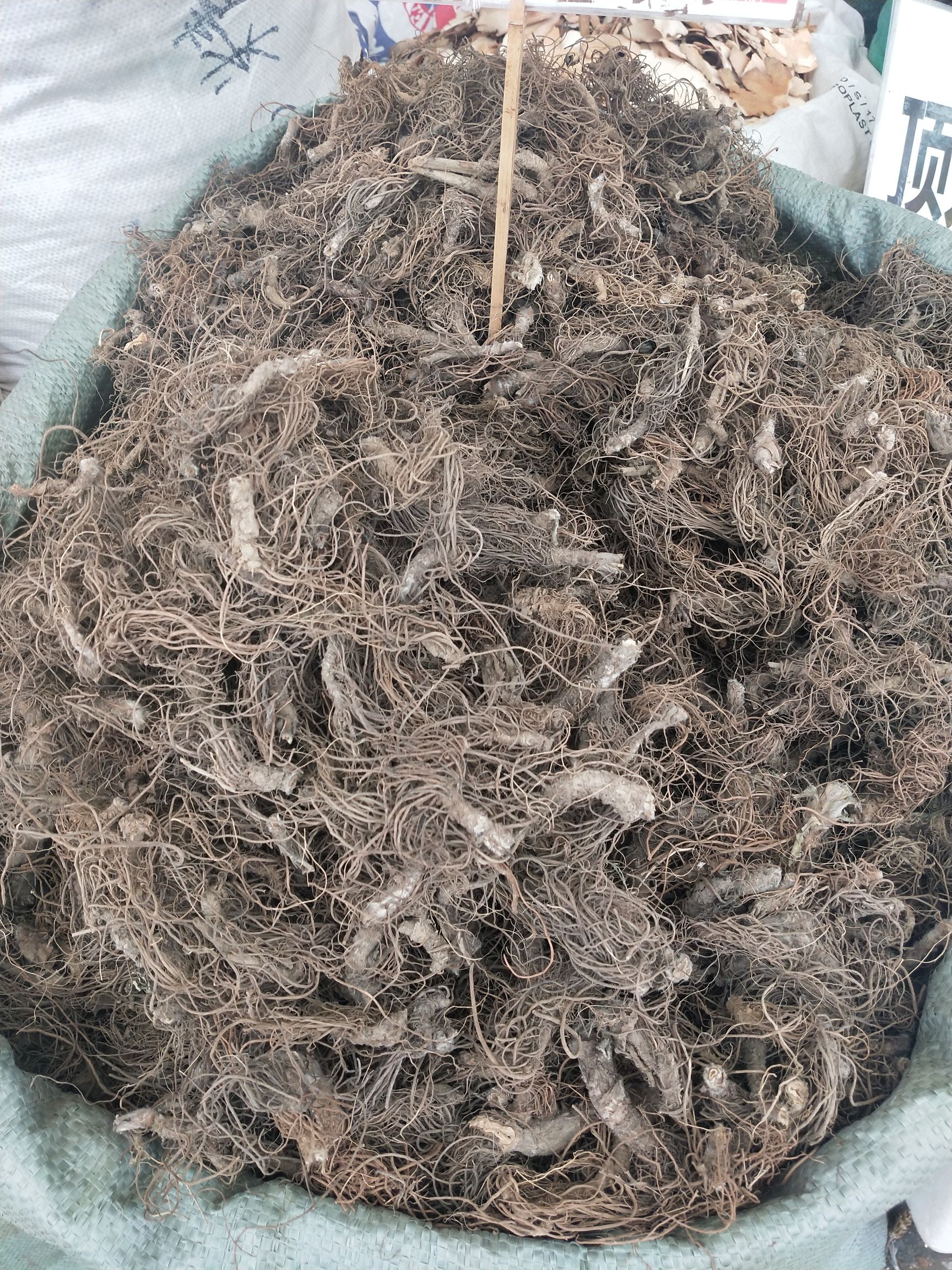 地胆头干货地胆草根广东煲汤料 量大从优统货