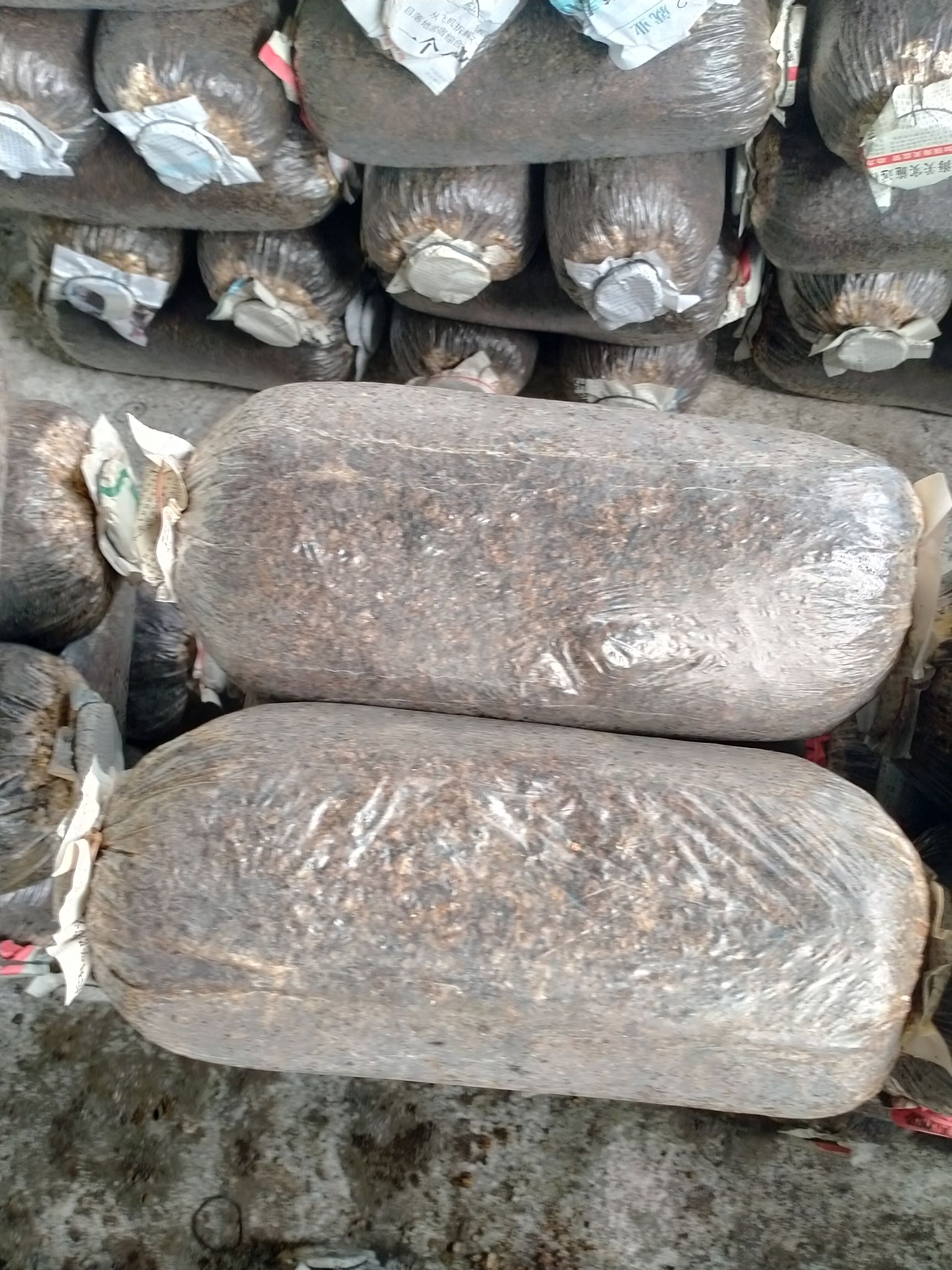 栽培基质  熟料菌袋