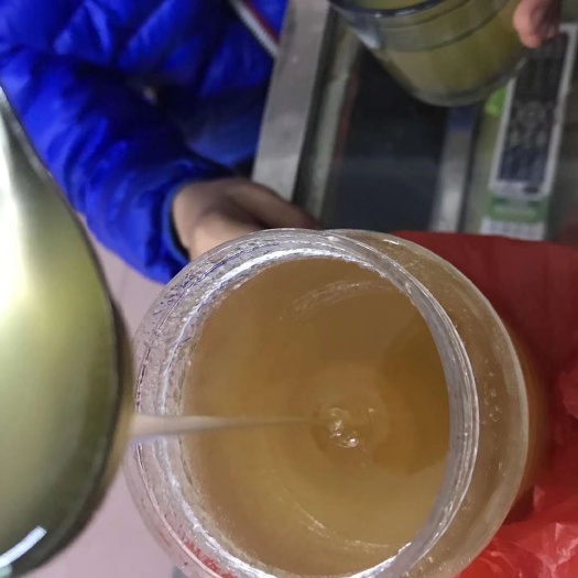 深圳龙眼蜜蜂和冬蜜，自己家老爸养的，很纯，假一赔百。
