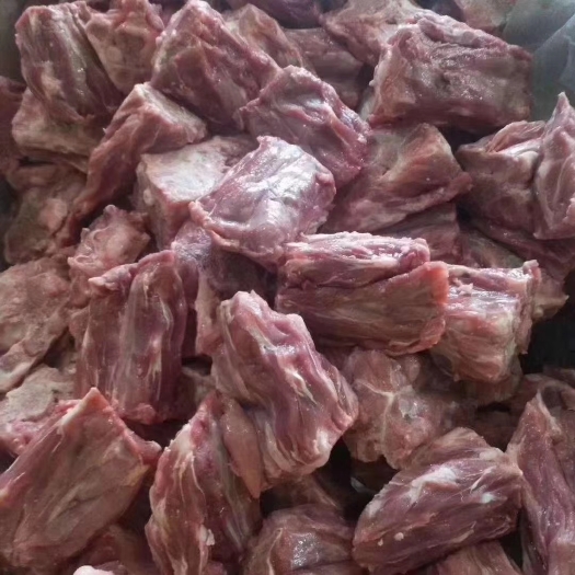 河间市羊蝎子  羔羊脖骨肉多价格便宜，大羊脖骨价格超级便宜大量供应！