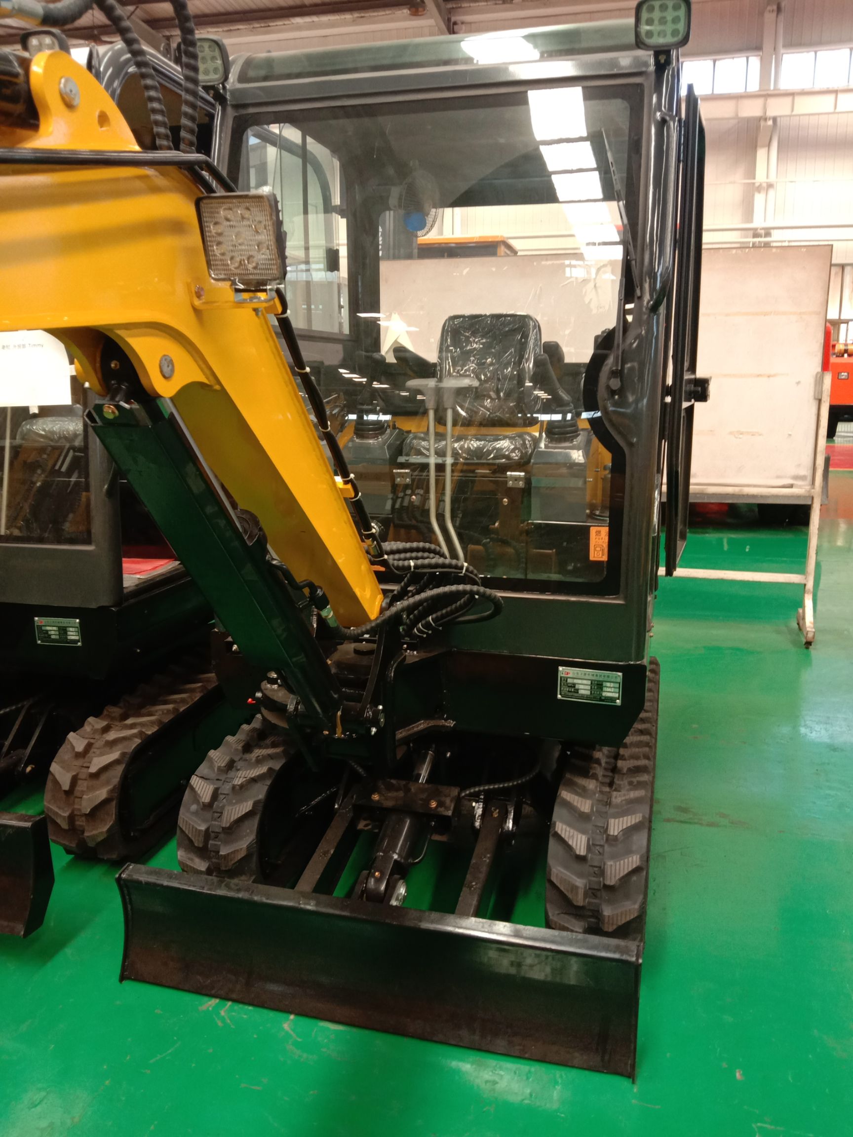 深翻机  小型履带挖掘机 先导操作挖掘机