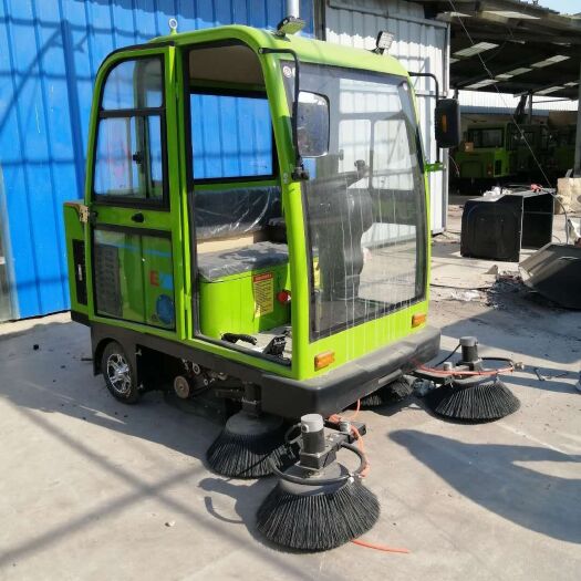  小型电动扫地车 多功能扫路车