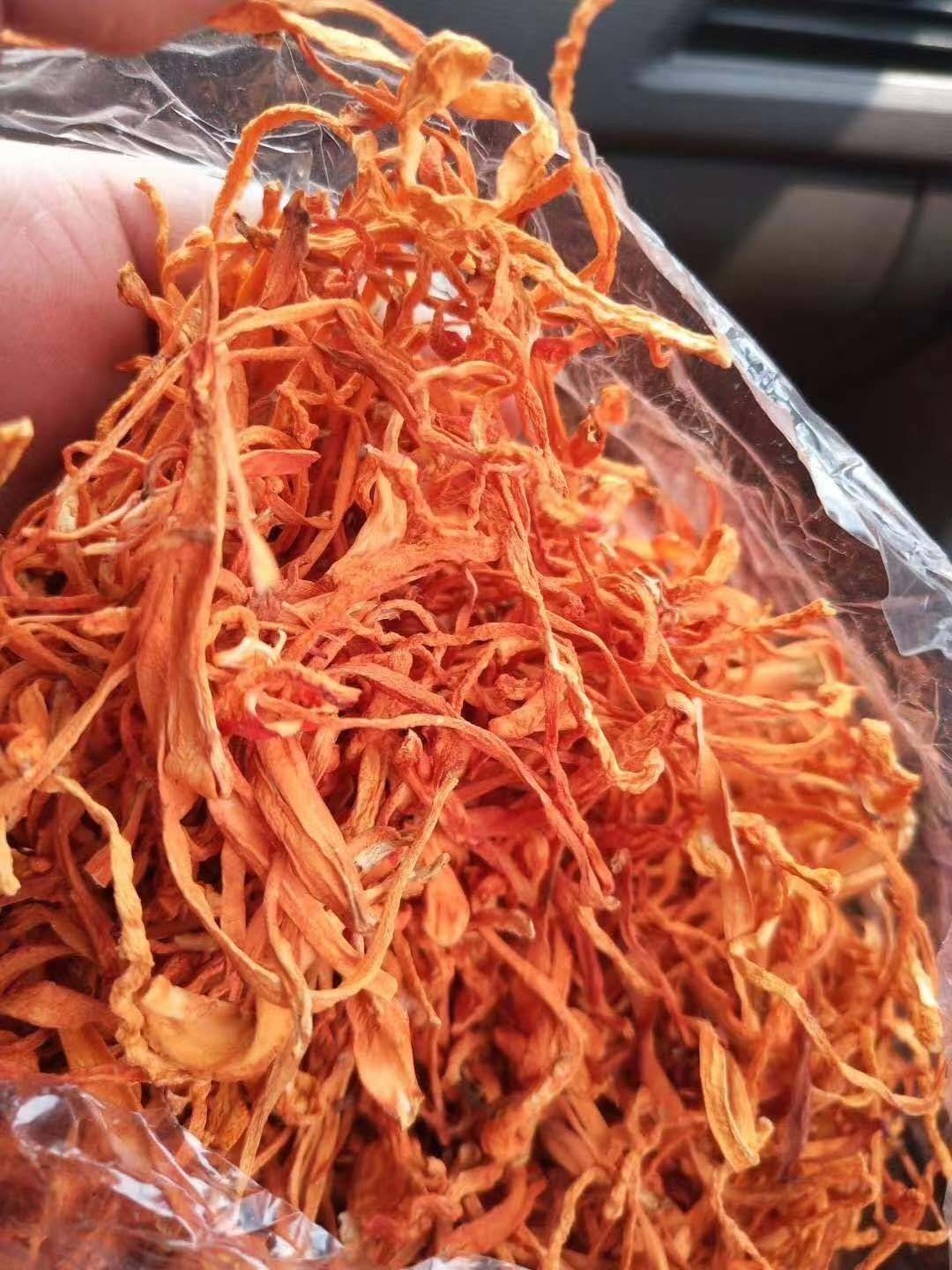 【一袋二斤散草大粗条】颜色金黄，干度，干净度都好， 李大人村