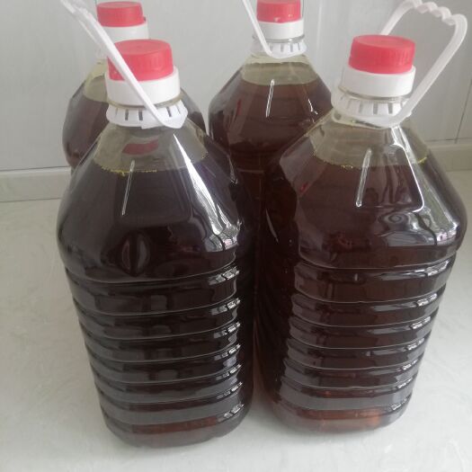 巴彦县压榨大豆油 自家压榨豆油，高温熟饼碎，保质保量，纯绿色食品