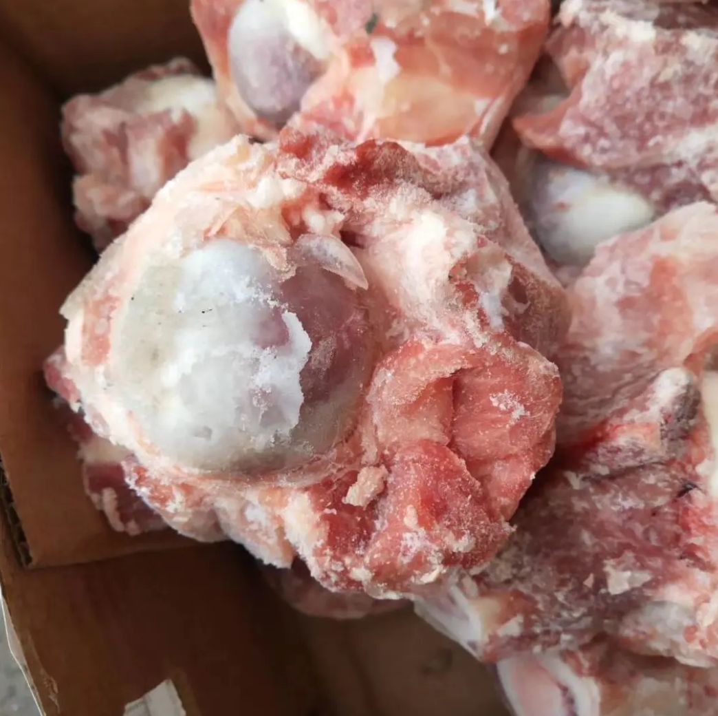猪筒骨 多肉腿骨，腿骨带肉率高