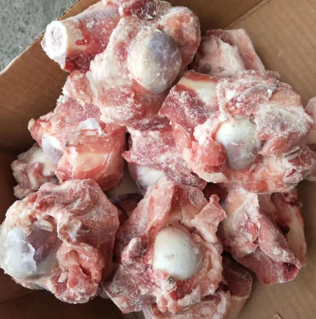 猪筒骨 多肉腿骨，腿骨带肉率高