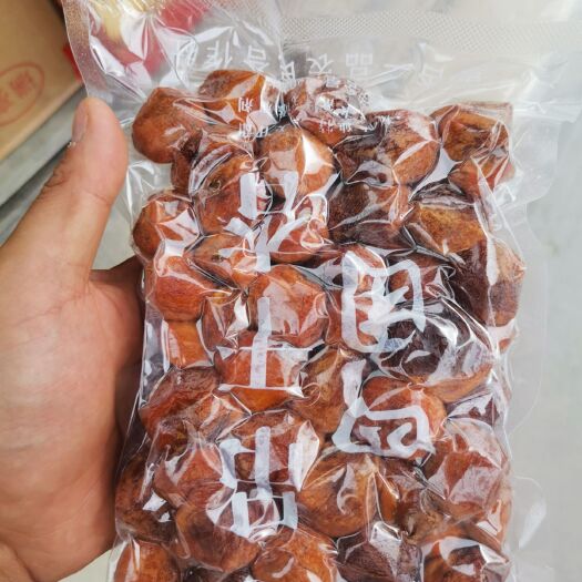 乌什县来自天山的礼物四团树上吊干杏