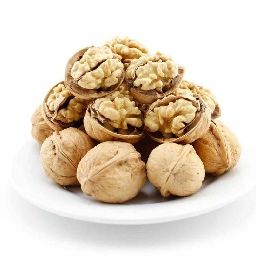 疏附县云南核桃  185核桃  新疆新产品 很好吃的。