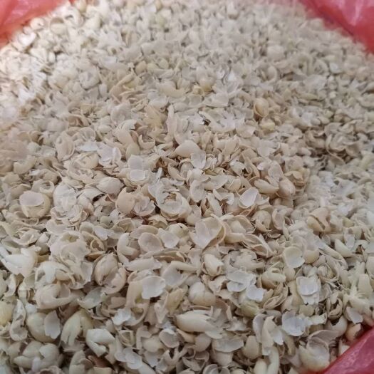 灵寿县禽畜用饲料 大量优质黄豆皮，营养价值高 货源新鲜货源充足 厂家直销价格低