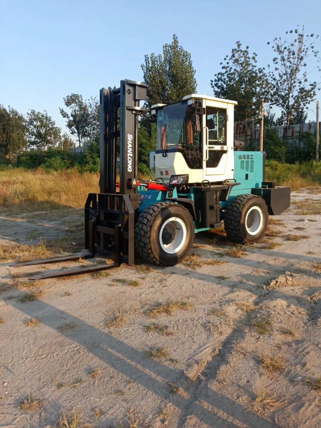 电动叉车  越野叉车四驱3吨一体式柴油内燃液压搬运车5吨6升降叉车堆高货