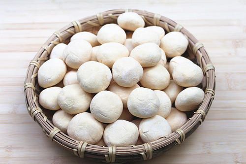 衡阳县糄粑  琼瑶故里衡阳扁粑、传说中的抗日粮食，十味助消化的中草
