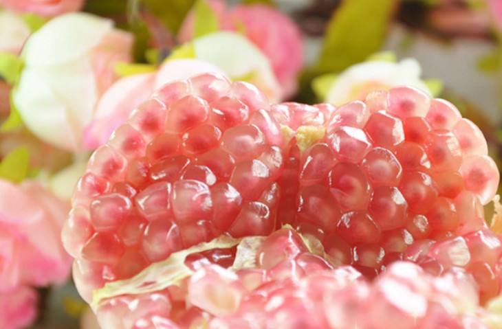 云南石榴  云南蒙自石榴，肉多核小，特别甜