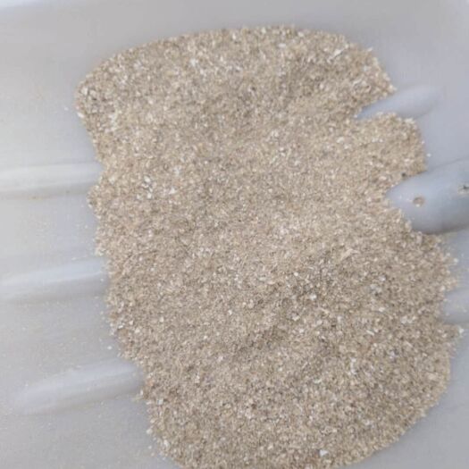 正阳县花生秧 过风机花生壳粉，过0.3毫米锣底，灰分不超10个，水分干