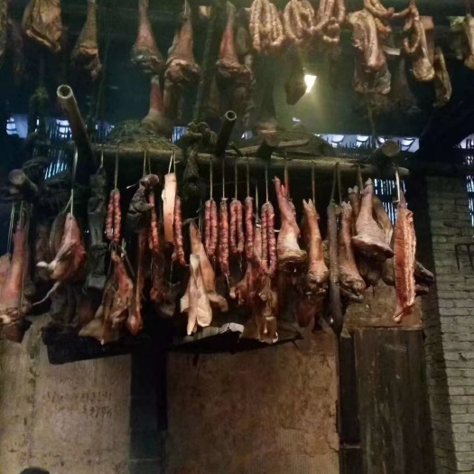 凤凰县湖南苗家腊肉 湖南湘西凤凰纯正跑山猪烟熏腊肉