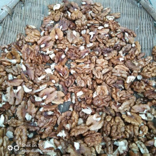 冕宁县薄皮核桃 最天然的，从没接触过农药的产物