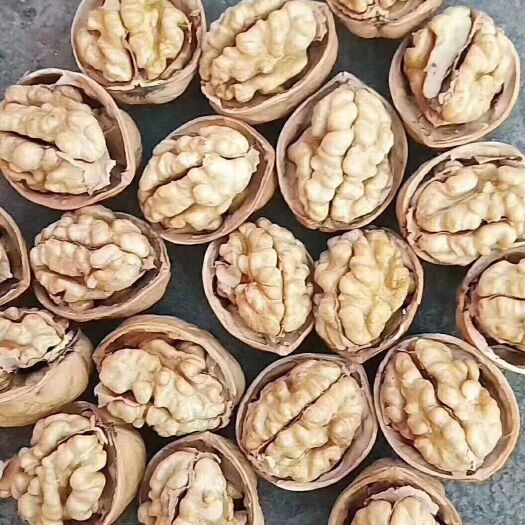 阿克苏市薄皮核桃 绿色，健康，安全农产品