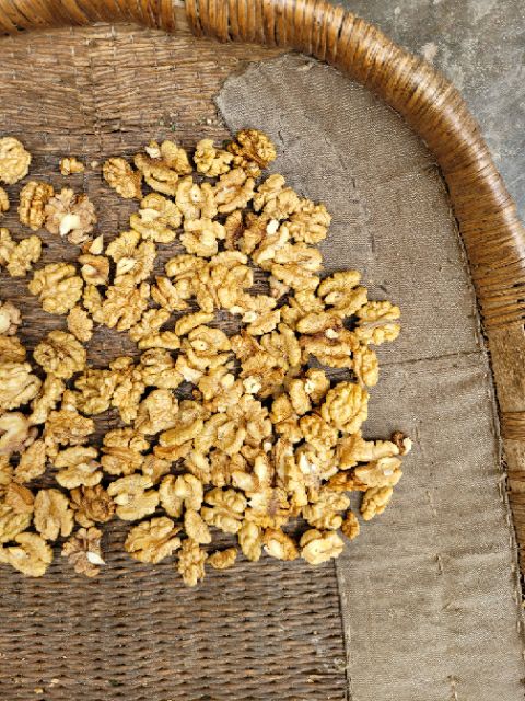  农户自产 2020新品核桃仁，个大，保质保量长期合作