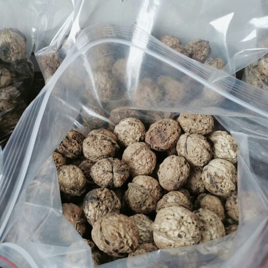 凤庆县云南临沧老树核桃，手工去皮，无漂白（天然有机可信赖）