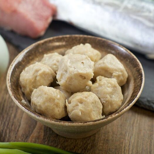 连云港 新鲜鲅鱼馅，纯手工制作鲅鱼丸，鲜嫩爽口