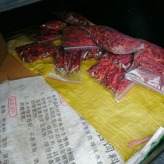 福泉市二荆条干辣椒  各种辣椒制品供应，有需要的老板联系