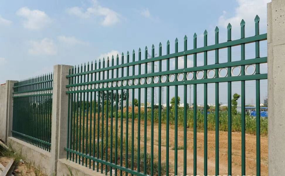 护栏网 栅栏  别墅围墙围栏 工厂学校围栏 变压器围栏 实用美观