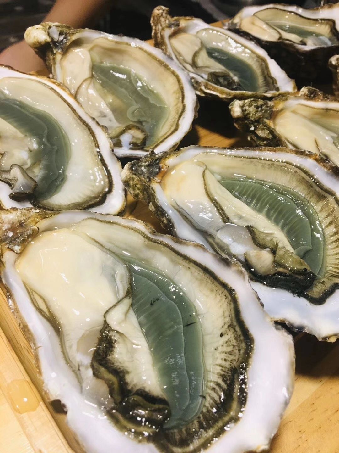 法国绿翡翠刺身生蚝