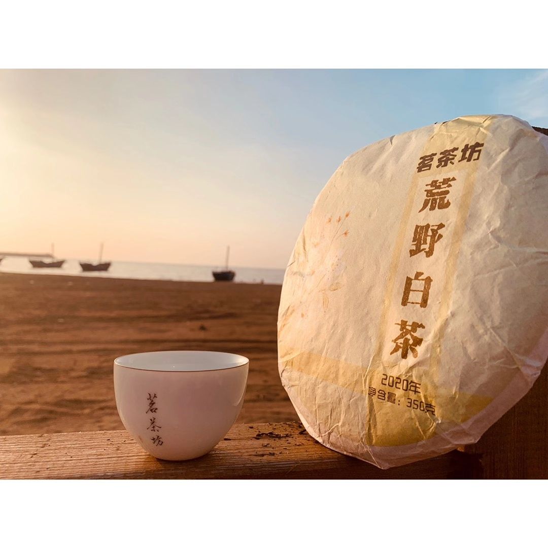 福鼎白茶  饮用白茶，独有其法。白茶美誉仙子，从外形到内质都散发着高贵、