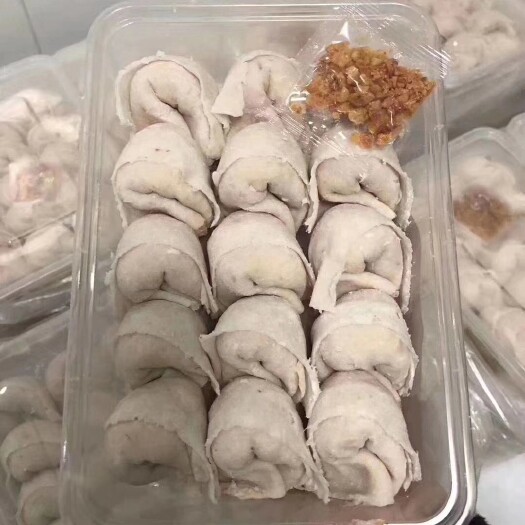饶平县海鲜饺  潮汕手工鱼皮饺，新鲜鱼糜制成鱼皮，劲道有弹性