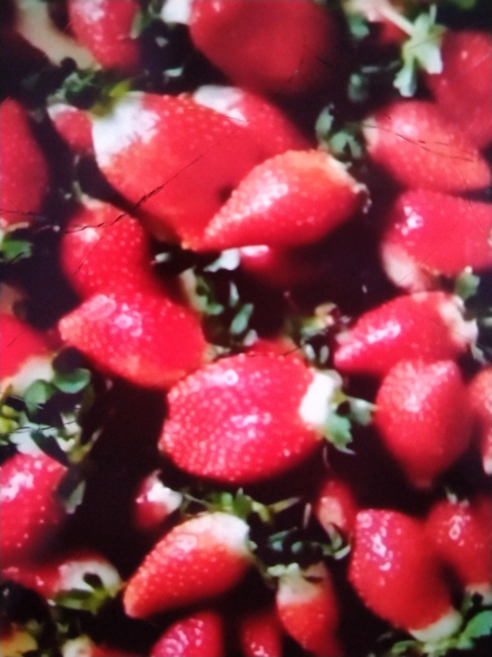  爱莎草莓甜酸果个大爽口