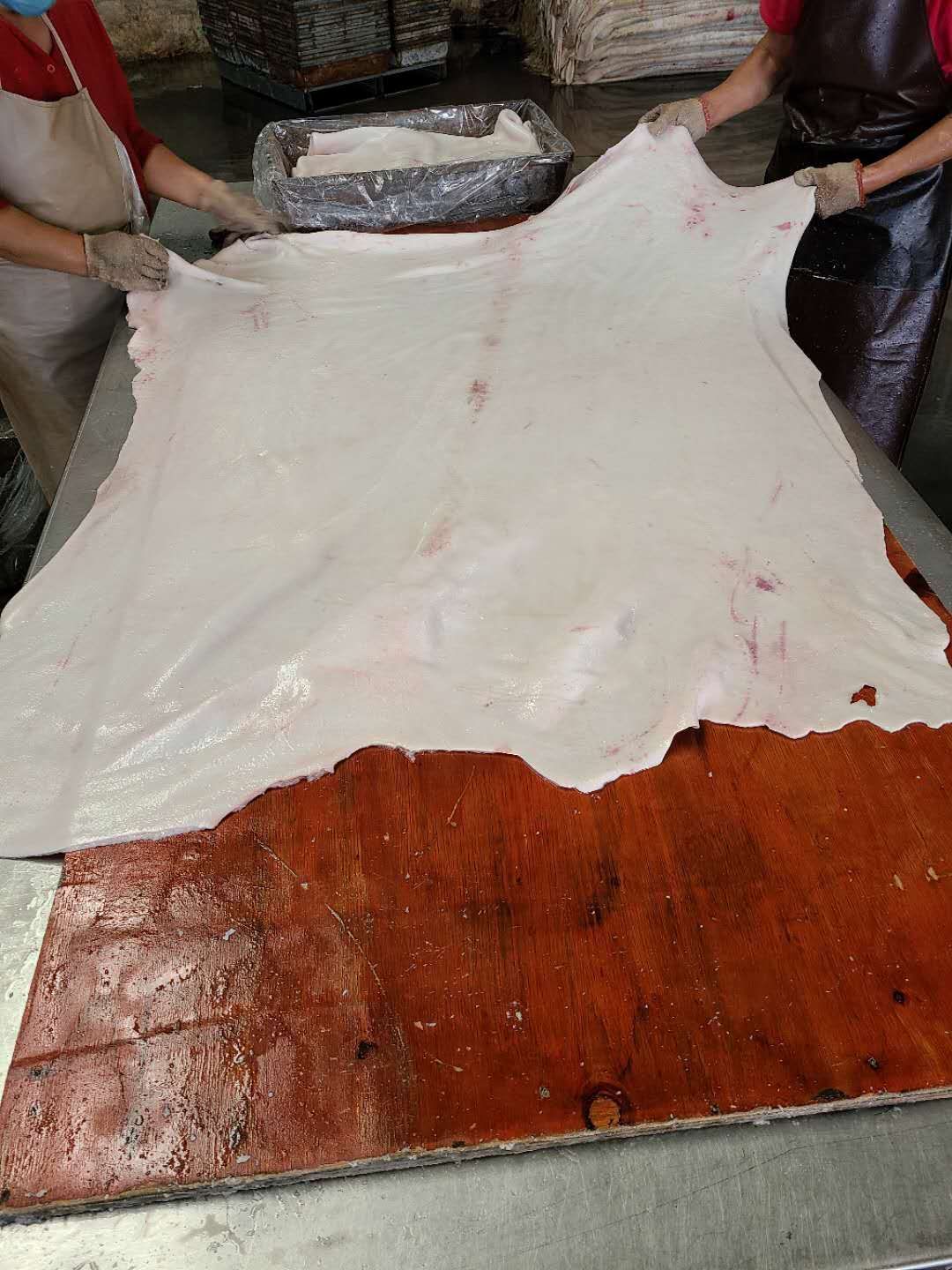 猪皮 母猪修边大皮，15吨