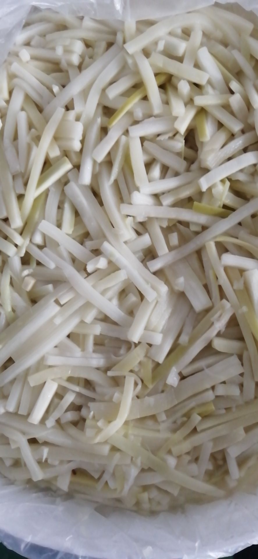 酸笋  自产笋制品，不添加化学药品的绿色食品