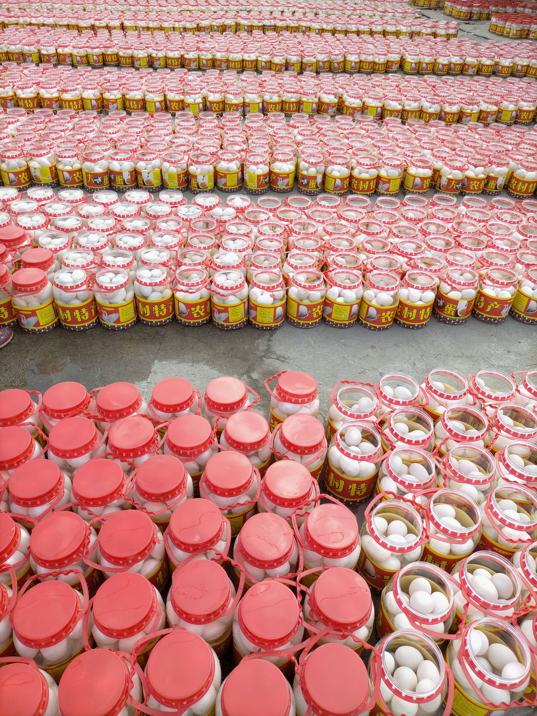 咸鹅蛋  桶装腌制大鹅蛋每一桶都是精品蛋，个头大口感好干净卫生质量保证