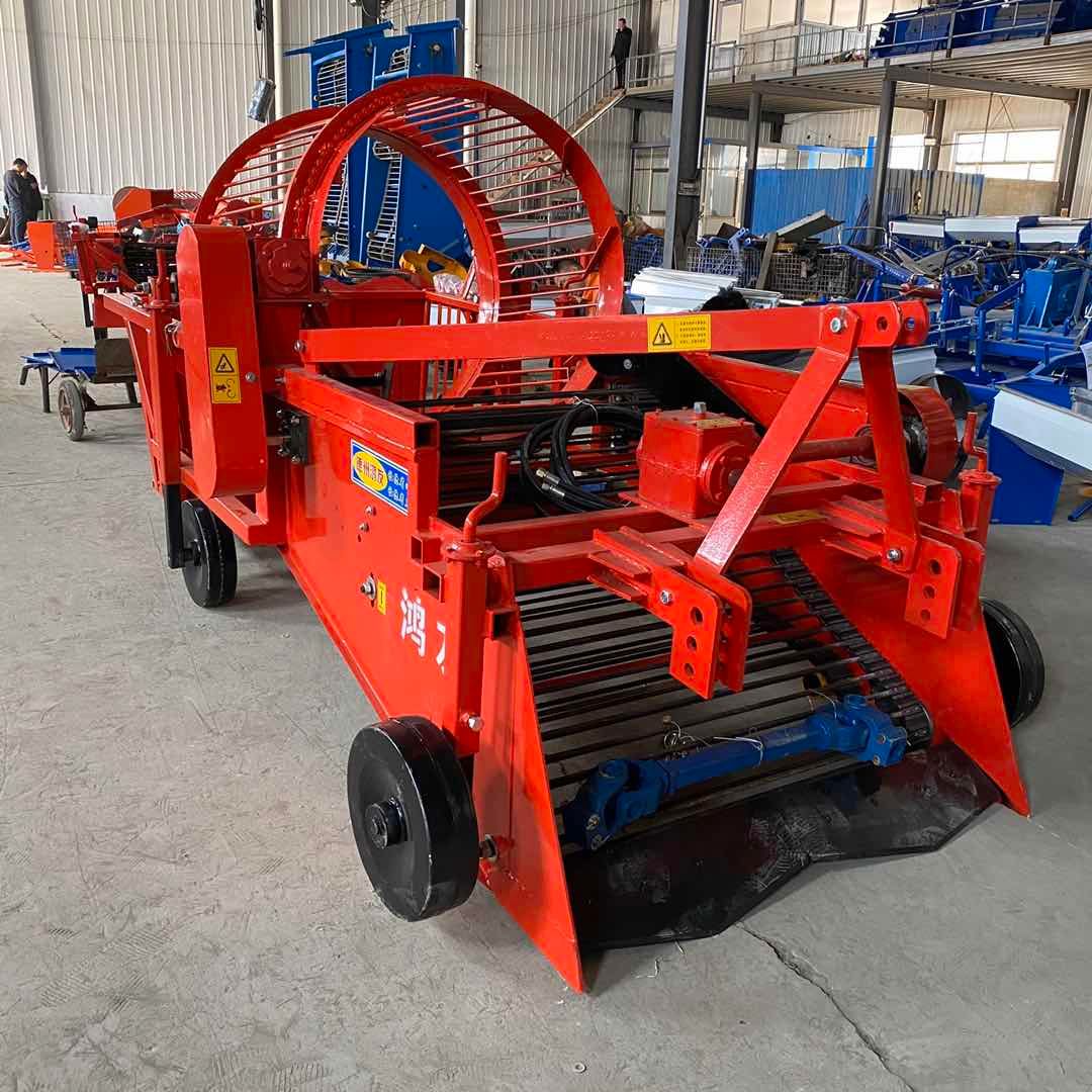 收获机 秸秆。薄膜回收机器，收获效率高，操作简单易懂！